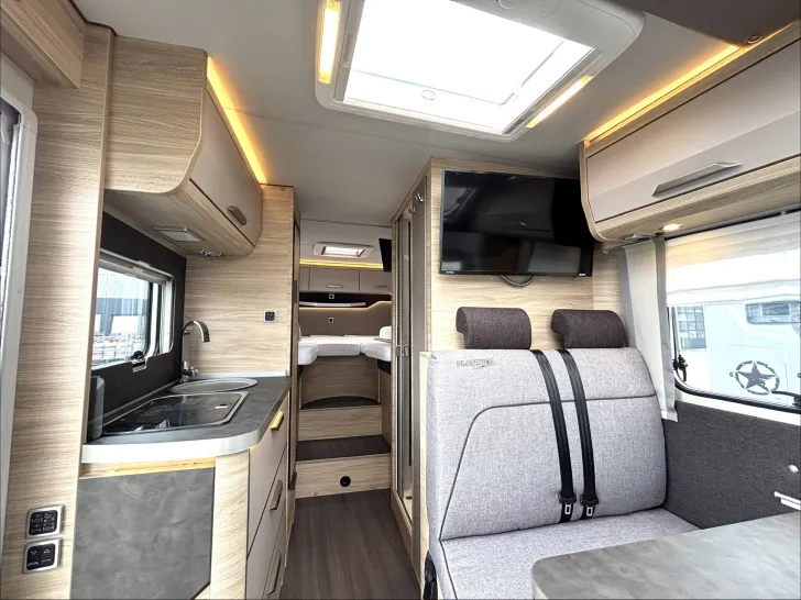 Fahrzeugbild Knaus Van TI Plus 650 MEG Platinum Selection 177 PS Allrad 4x4 #9