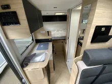Fahrzeugbild Challenger S-Teilintegrierte S194 Sport Edition Solar und Markise #5