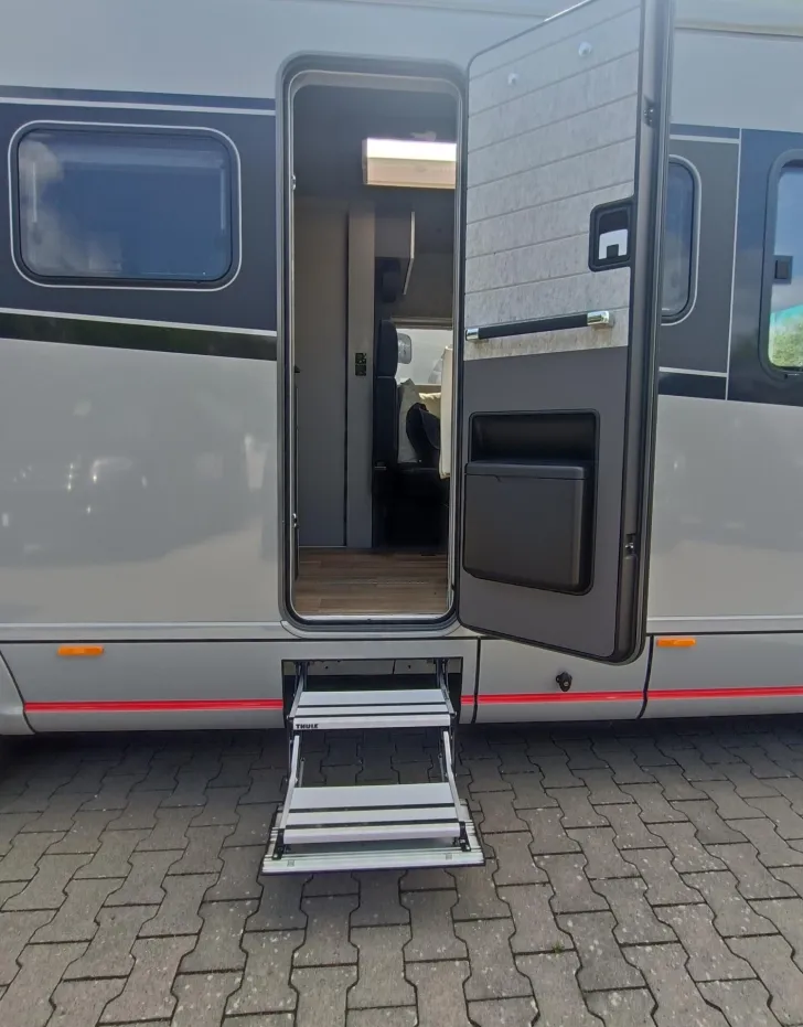 Fahrzeugbild Niesmann + Bischoff iSmove 6.9 E #7