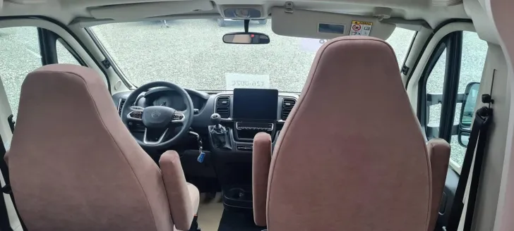 Fahrzeugbild Carado T 328 5 Sitz und Schlafplätze #21