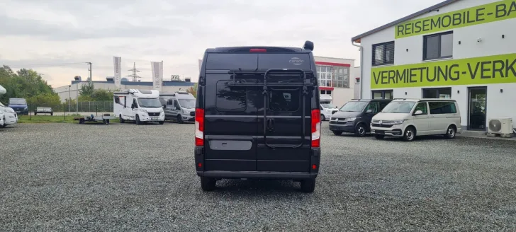 Fahrzeugbild Carado pro CV 602 Längsbetten/Automatik/ Rahmenfenster #7