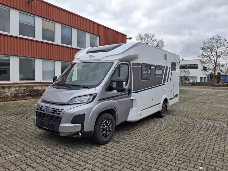 Fahrzeugbild Carado T 328 pro+ / Safety ACC / Fiat / Hubbett #2