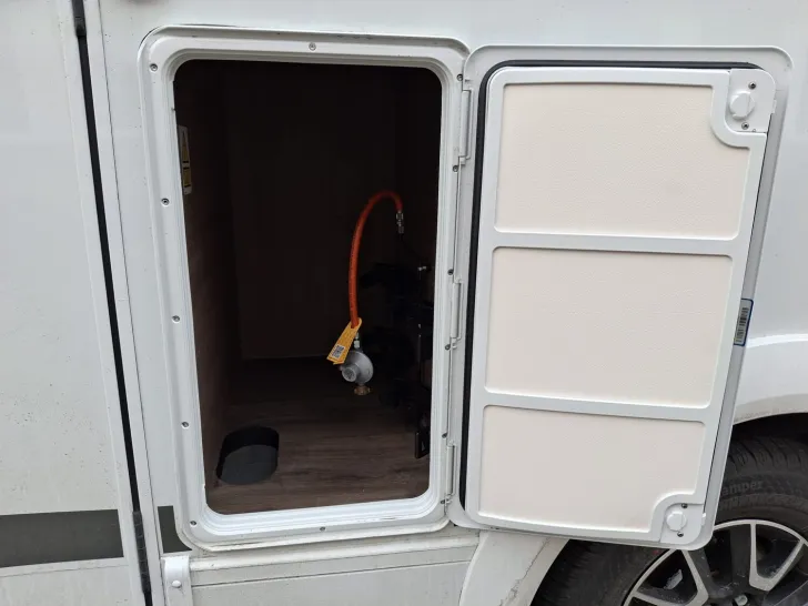 Fahrzeugbild Carado T 328 pro+ / Safety ACC / Fiat / Hubbett #9