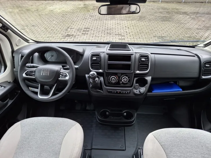 Fahrzeugbild Carado T 328 pro+ / Safety ACC / Fiat / Hubbett #22