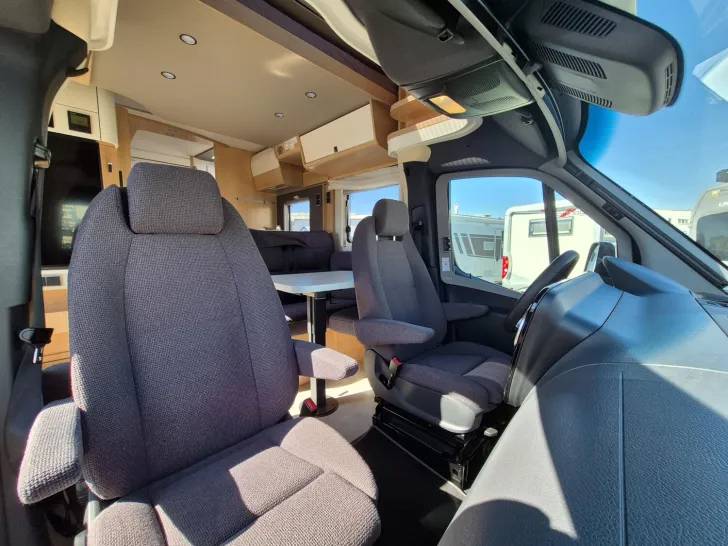 Fahrzeugbild Hymer B-Klasse MC T BlackLine 680 BMCT680 mit 5.Sitz! #11