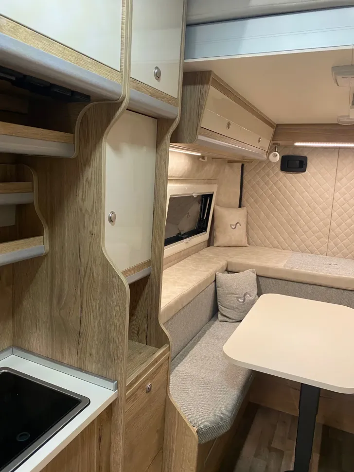 Fahrzeugbild Megamobil MEGA LOUNGE 640 165 PS Neupreis EUR 115.900,- #15