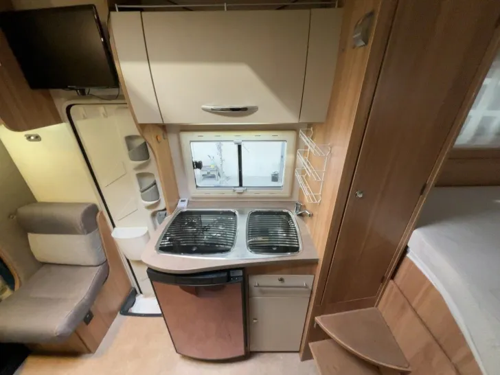Fahrzeugbild Chausson Flash 01/Festbett/Garage/Klima/Markise #13
