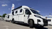 Seitlich Bürstner Signature SFT 7.0