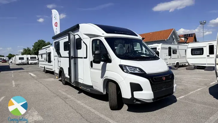 Frontal Hinten Bürstner Signature SFT 7.0
