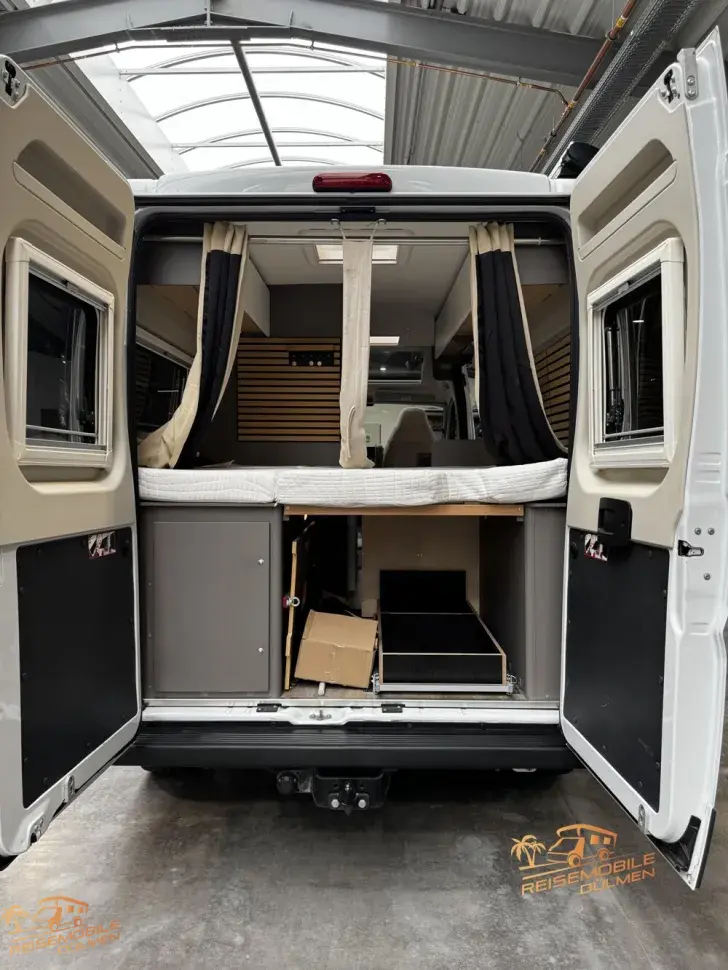 Fahrzeugbild LMC Innovan 600 #10