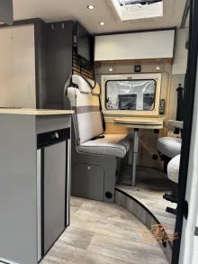 Fahrzeugbild LMC Innovan 600 #14