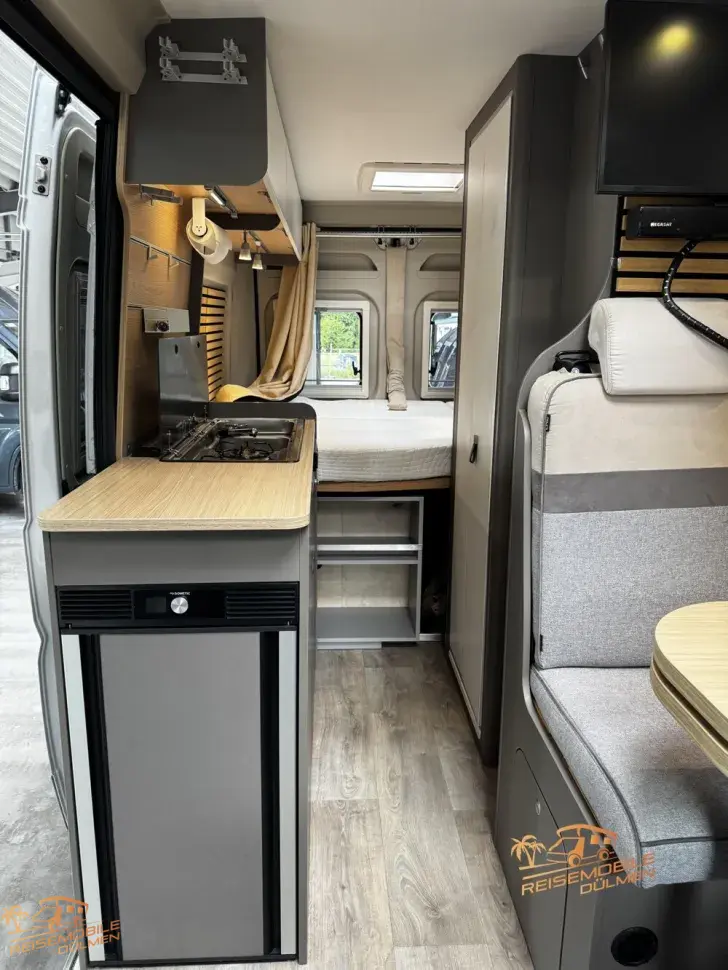 Fahrzeugbild LMC Innovan 600 #17
