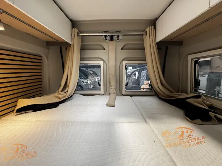 Fahrzeugbild LMC Innovan 600 #24