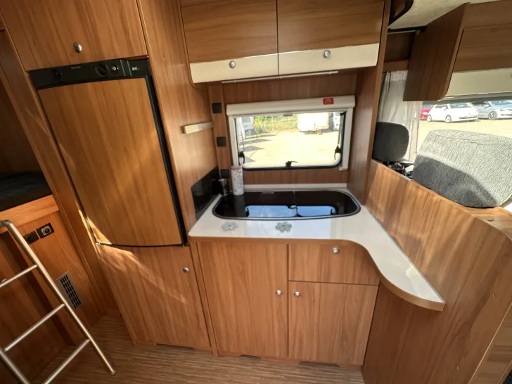 Fahrzeugbild Weinsberg TI 650 MGH *Hubbett elektrisch* #16