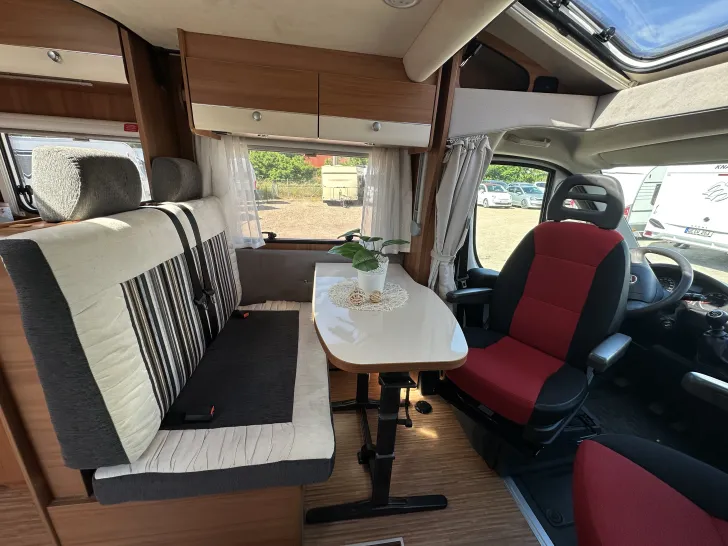 Fahrzeugbild Weinsberg TI 650 MGH *Hubbett elektrisch* #14
