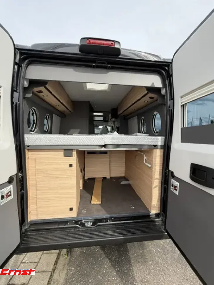 Fahrzeugbild Malibu Van First Class - Two Rooms 640 LE RB charming GT skyview #4