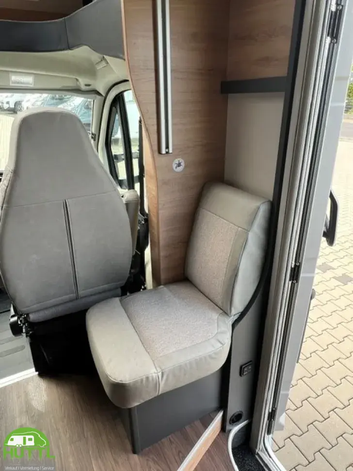 Fahrzeugbild Knaus L!VE WAVE 650 MEG Black Selection Live Wave 650 MEG Black Select #7