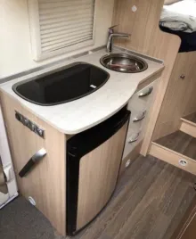Fahrzeugbild Bürstner Travel Van T 620 G "Edition 30" sehr gepflegt #6