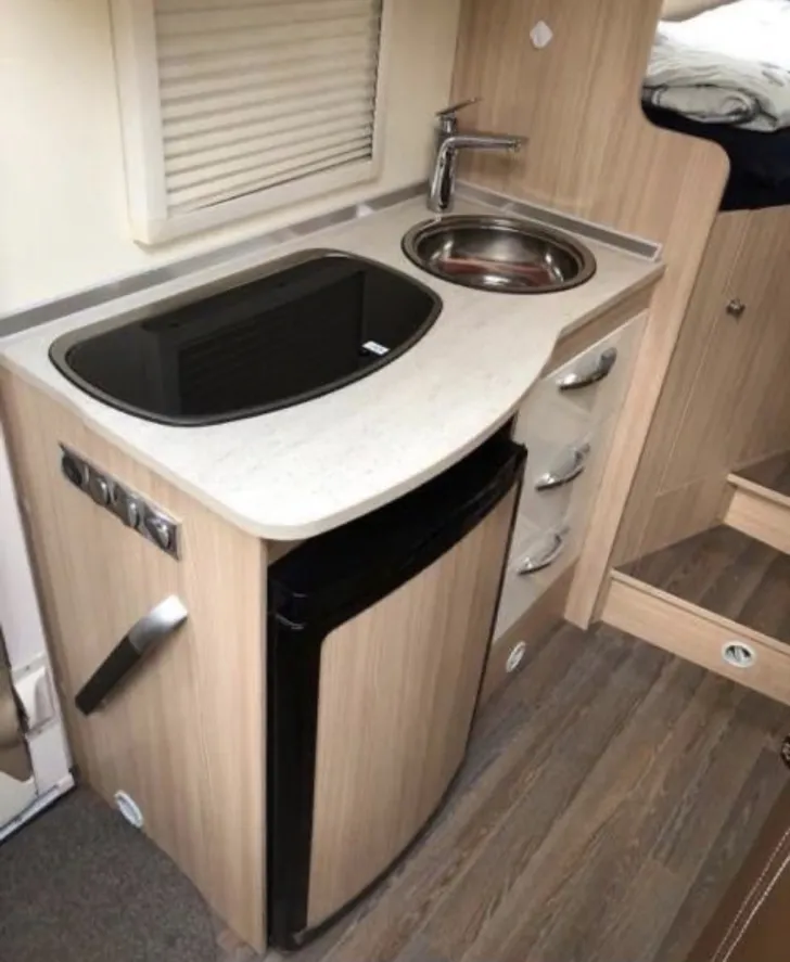 Fahrzeugbild Bürstner Travel Van T 620 G "Edition 30" sehr gepflegt #6