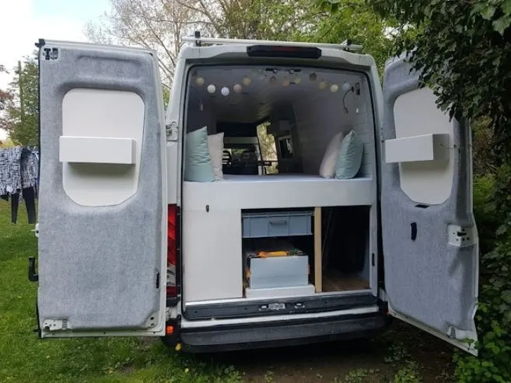 Fahrzeugbild Iveco Daily VAN #4