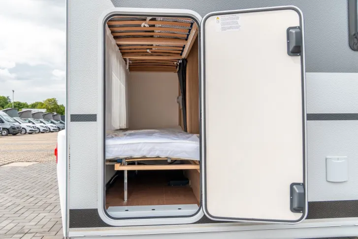 Fahrzeugbild LMC Sassino 390 K *Etagenbetten*1.360 kg*4 Personen* #7