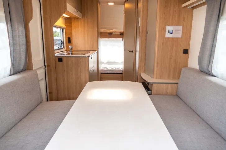 Fahrzeugbild LMC Sassino 390 K *Etagenbetten*1.360 kg*4 Personen* #8