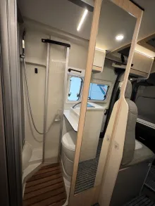 Fahrzeugbild Ahorn Camp Van 620 Plus-Aufstelldach-Automatik-Mwst #30