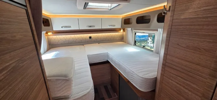 Fahrzeugbild Weinsberg CaraCompact MB Suite MEG Pepper-1.H-Distr-Luftfe #21