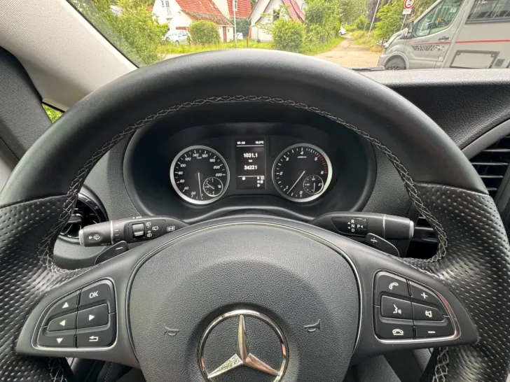 Fahrzeugbild Crosscamp Base X Mercedes-Autom-Aufstelld-Ahk-Standhzg #34