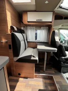 Fahrzeugbild Weinsberg CaraCompact 600 MEG EDITION [PEPPER] Mietwagen verfügbar ab Nov`26 #5