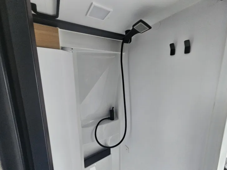 Fahrzeugbild Adria Twin 640 SGX WHITE EDITION Solar Großer Kühlschr #13