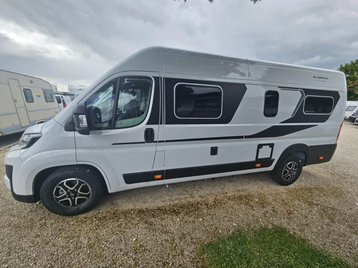 Fahrzeugbild Adria Twin 640 SGX WHITE EDITION Solar Großer Kühlschr #22