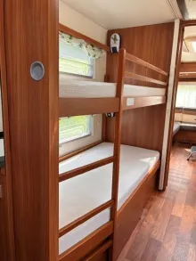Fahrzeugbild Dethleffs Nomad 730 SK mit Vorzelt #5