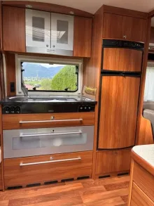 Fahrzeugbild Dethleffs Nomad 730 SK mit Vorzelt #10