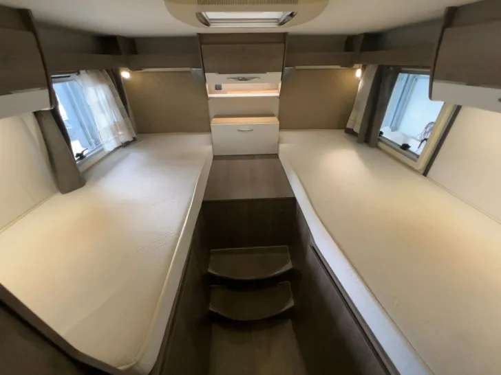 Fahrzeugbild Pilote 740GJ/1.HAND/Einzelbetten/Garage/FINANZIERUNG #12