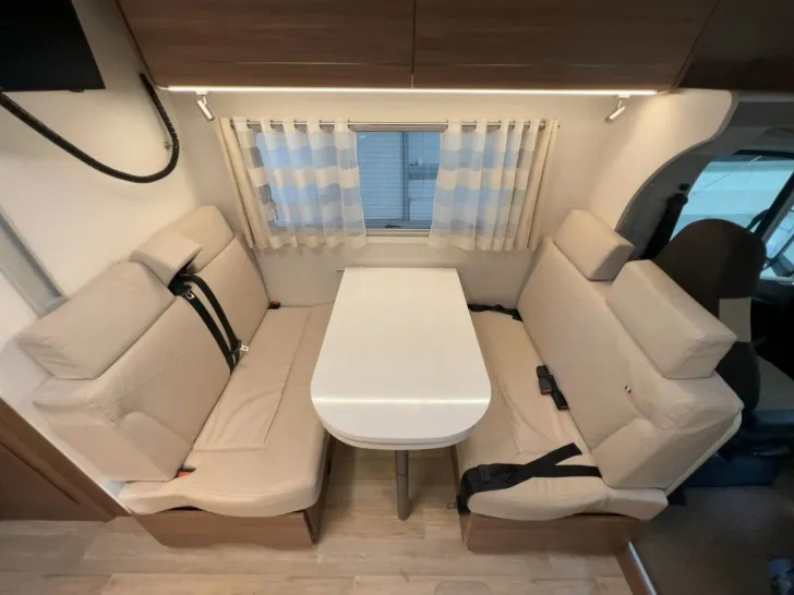 Fahrzeugbild Pilote C 690 G Essentiel/1.Hand/9-G Automatik/TOP-Fahrz #8