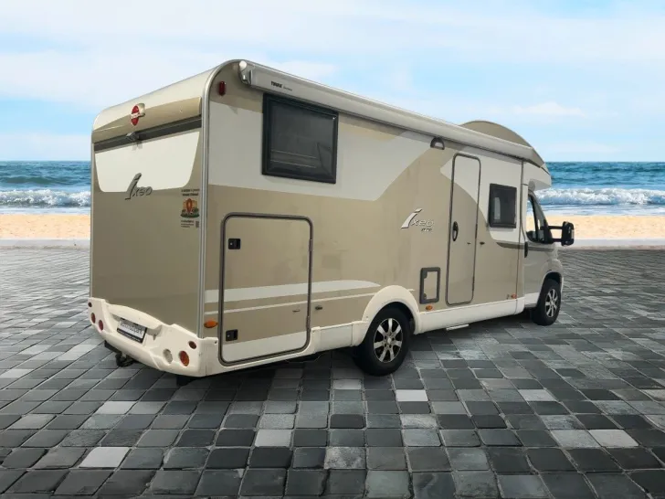 Fahrzeugbild Bürstner Ixeo IT 710 / Festbett+Hubbett/ PREISGARANTIE #4