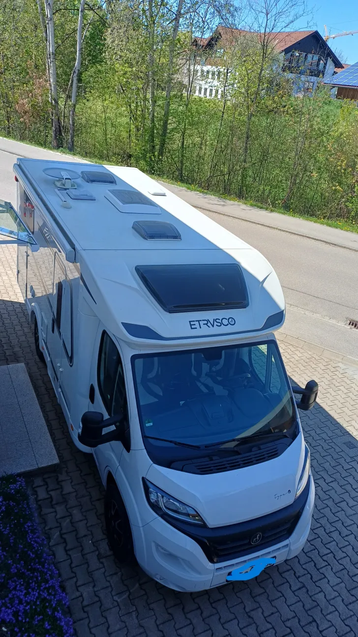 Fahrzeugbild Etrusco T 6900 SB neuwertig / AHK #1
