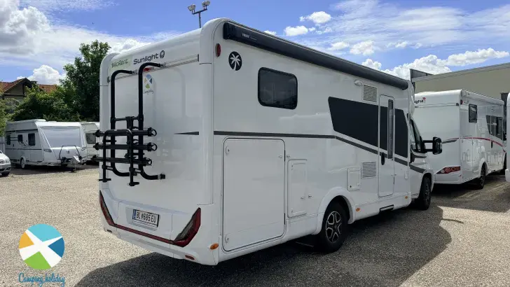 Seitlich Sunlight T 68 Adventure Edition Automatik