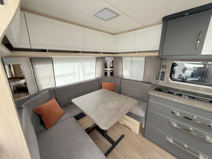 Fahrzeugbild Hobby De Luxe 460 UFe Neufahrzeug 2026 #10