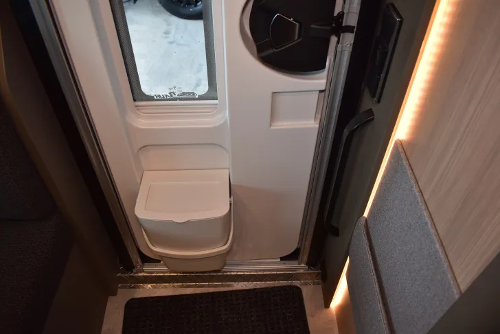 Fahrzeugbild Hymer GT-S 600 Mercedes, Hubbett, 4 Betten #66