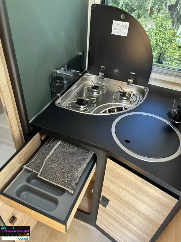 Fahrzeugbild Rimor Kilig 95 Plus Model 2027 mit ACC + Vorfracht #14