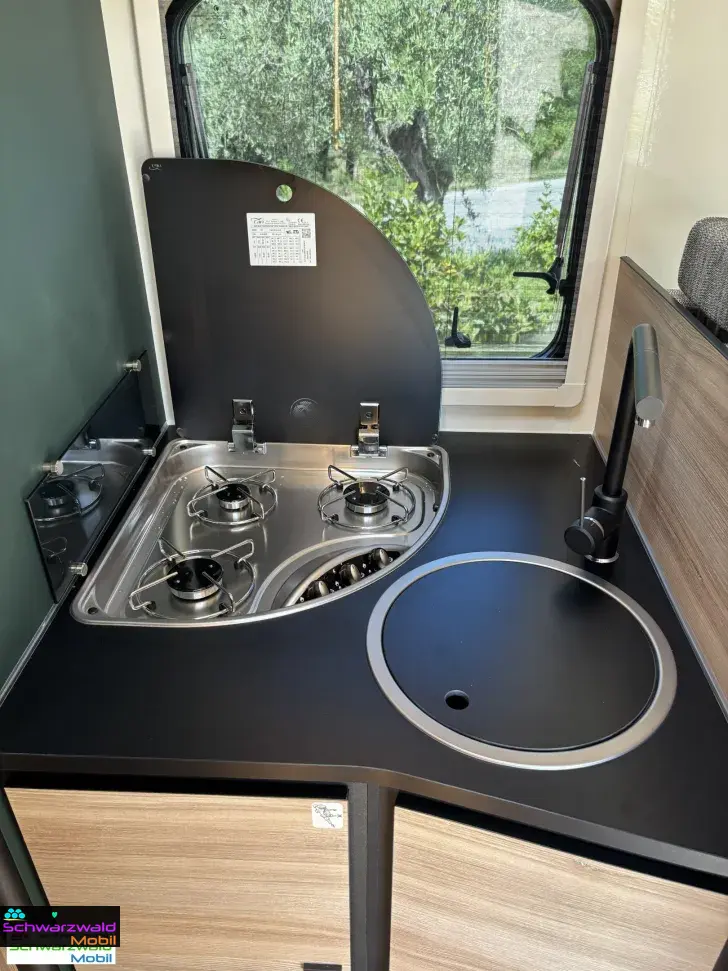 Fahrzeugbild Rimor Kilig 95 Plus Model 2027 mit ACC + Vorfracht #15