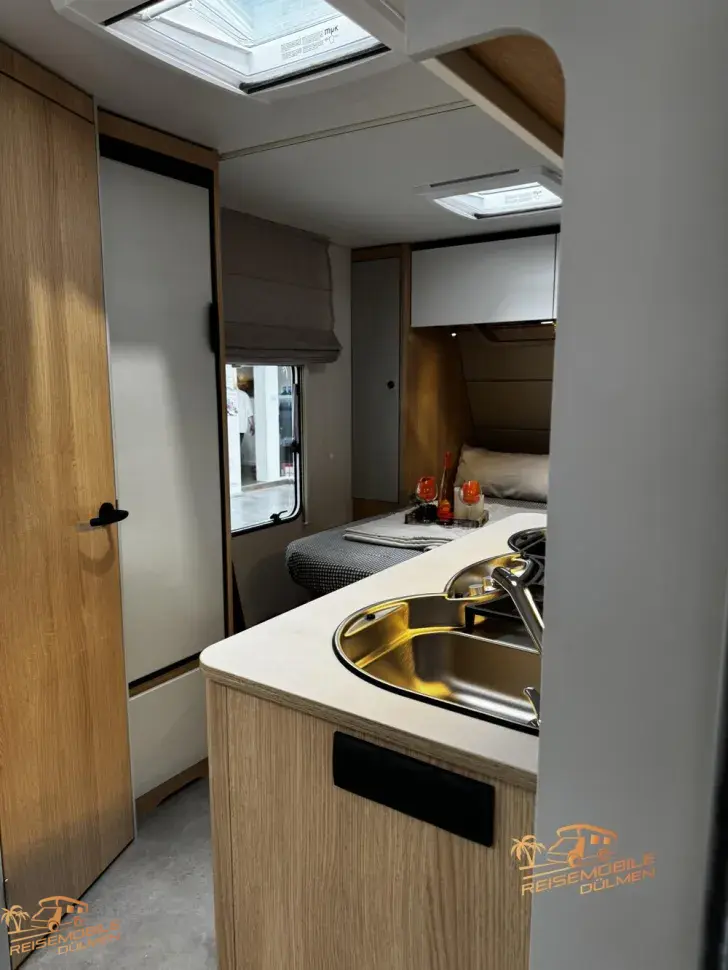 Fahrzeugbild LMC Style 70 453 D #14