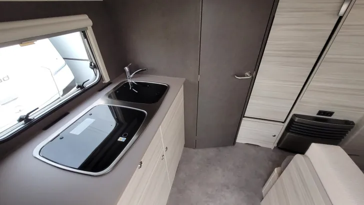 Fahrzeugbild Dethleffs c-joy 480 FSH *Touring*Dynamik* #6
