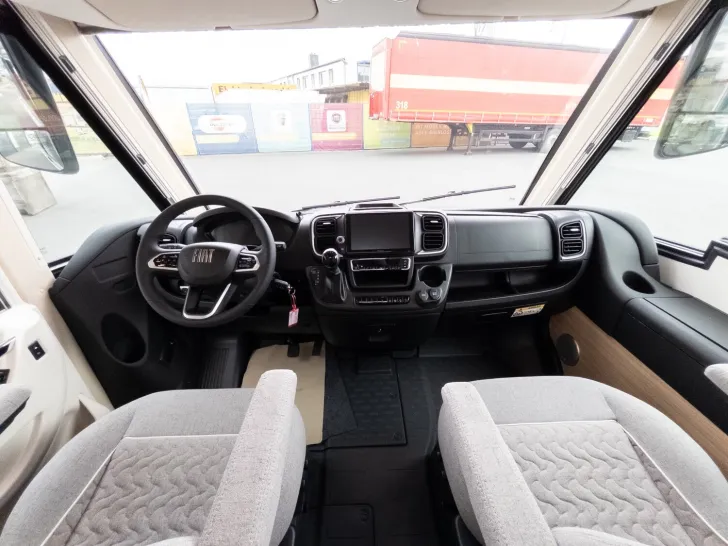 Fahrzeugbild Malibu I 450 RB LE comfort #10