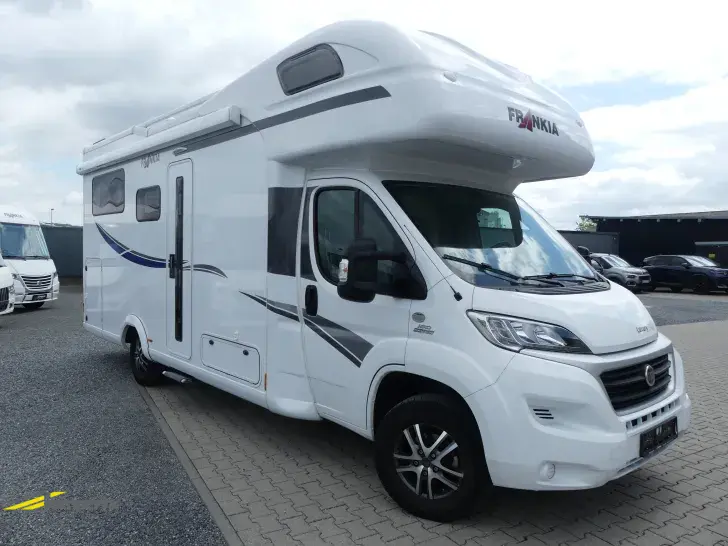 Fahrzeugbild Frankia F-Line 740 Plus Hubstützen/Vollluftfederung #1