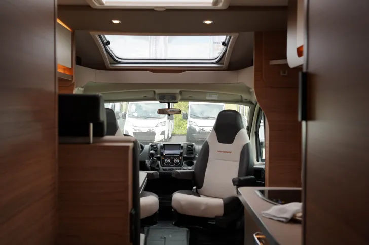 Fahrzeugbild Weinsberg CaraCompact 600 MF EDITION [PEPPER] Klima | Lithium-Batterie #8