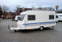 Fahrzeugbild Hobby De Luxe 450 mit Vorzelt #9