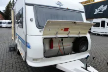Fahrzeugbild Hobby De Luxe 450 mit Vorzelt #10